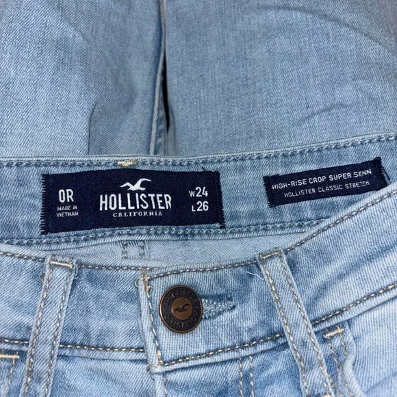 Hollister Light Blue Distressed Skinny Jeans - Picture 3 of 3